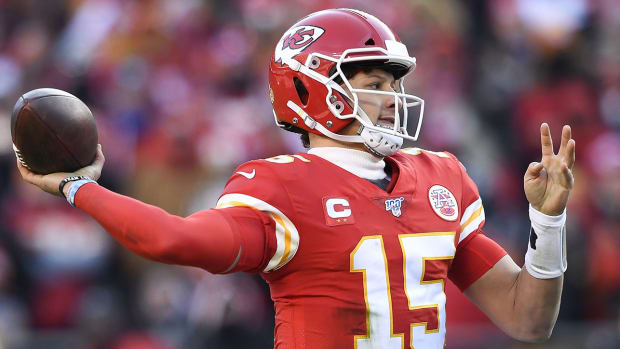 nfl-patrick-mahomes-throw-off-challenges